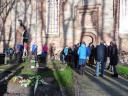 20151122-P1040299-st vitus-thomasviering-rondleiding kerkhof-d.JPG